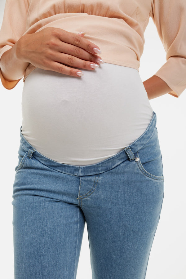 Вталени еластични дънки за бременни