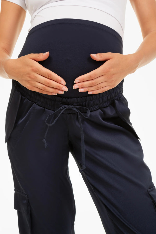 Сатенен карго панталон за бременни - тъмносин