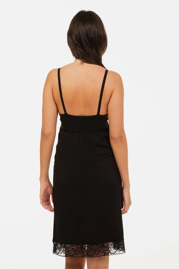 Нощница за бременни и кърмещи с дантела