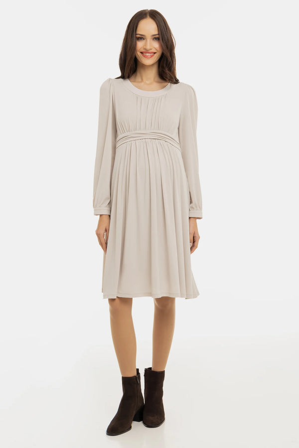 Елегантна рокля за бременни с набори - бежова
