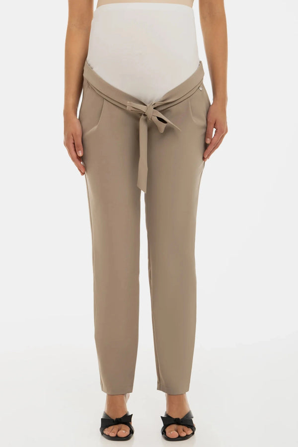 Елегантен бежов панталон за бременни с плохи