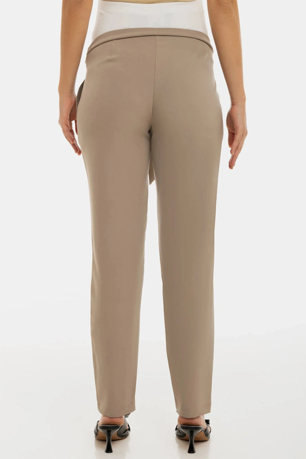 Елегантен бежов панталон за бременни с плохи
