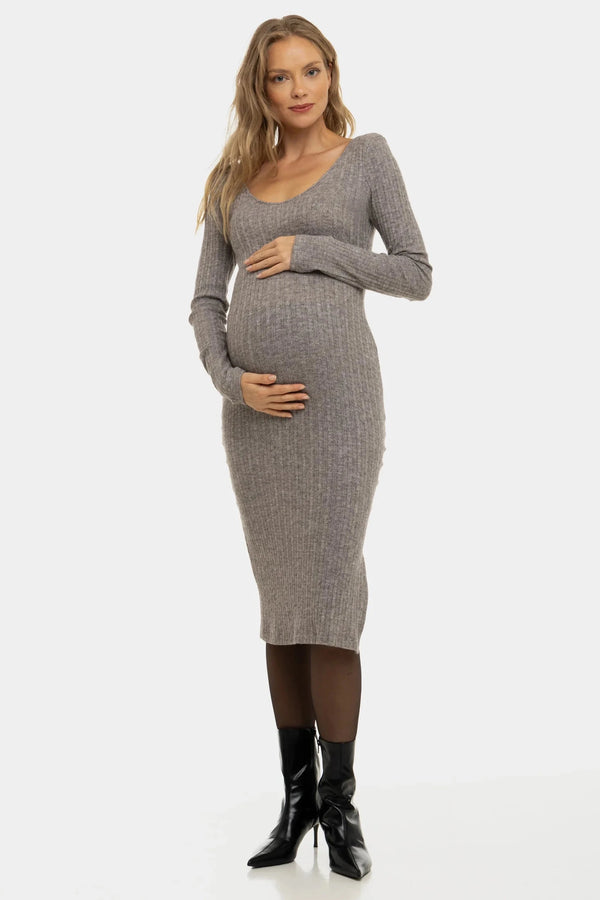 Плетена вталена рокля за бременни - кафява