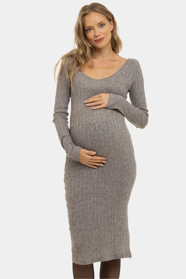 Плетена вталена рокля за бременни - кафява
