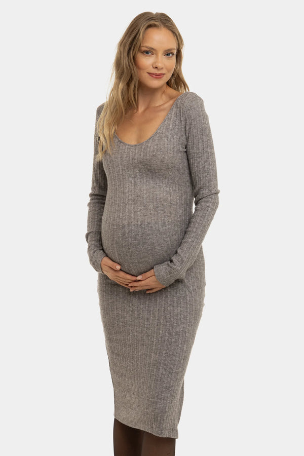 Плетена вталена рокля за бременни - кафява