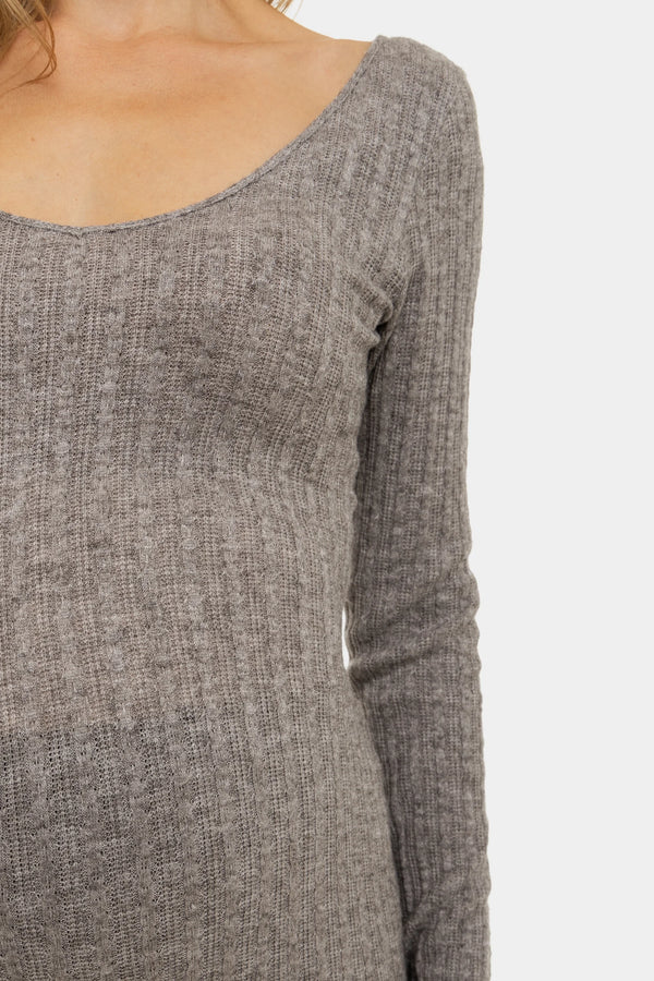 Плетена вталена рокля за бременни - кафява