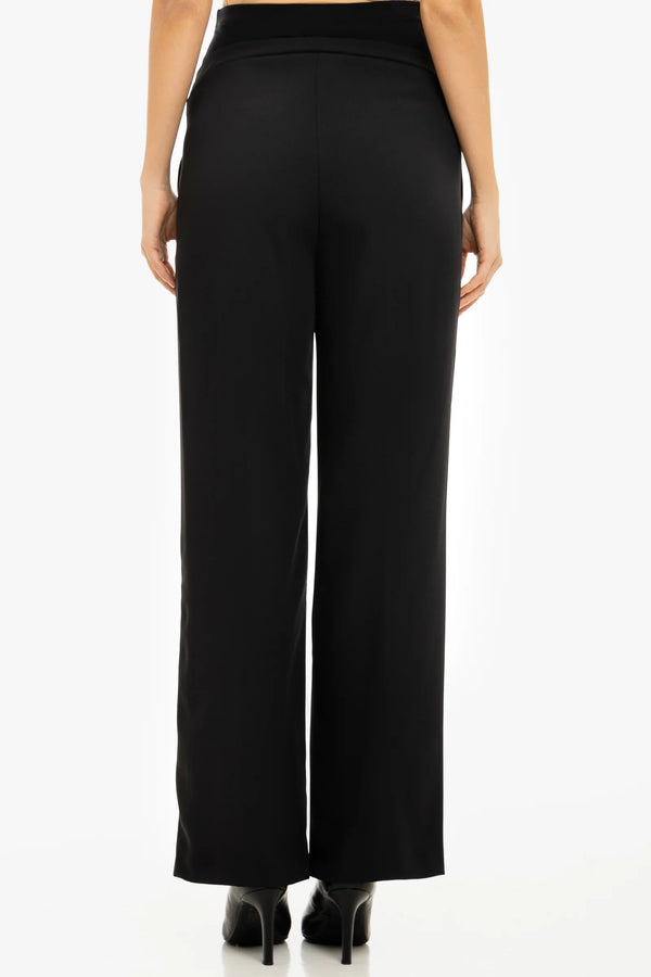 Разкроен черен панталон с плохи за бременни