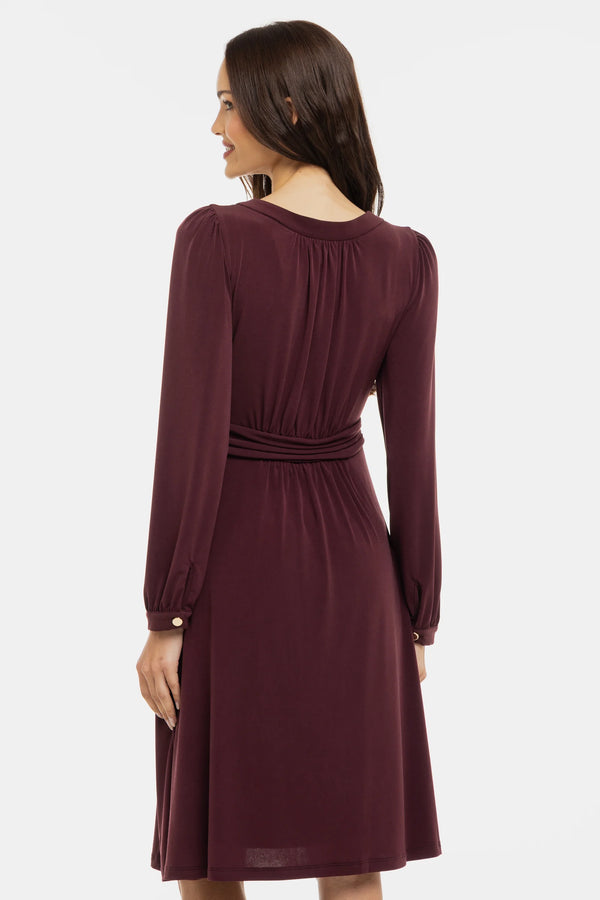 Елегантна рокля за бременни с набори - бордо