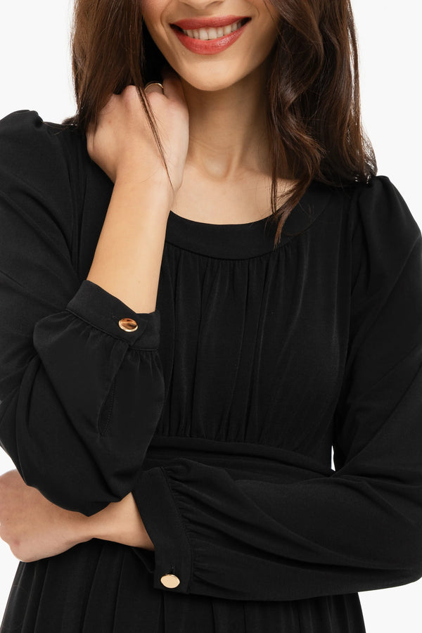 Елегантна рокля за бременни с набори - черна