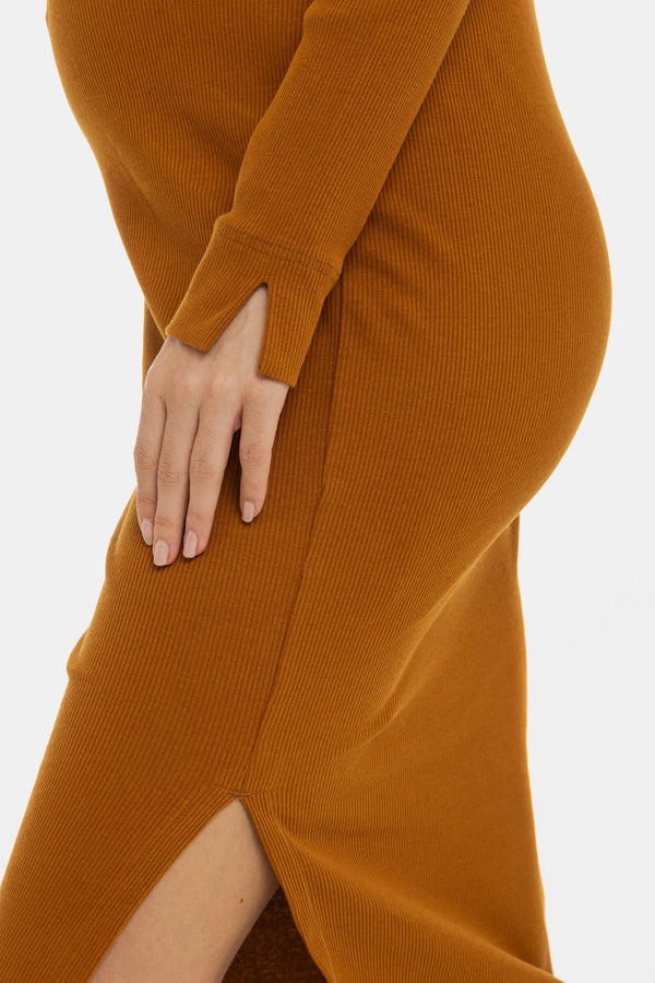 Рипсена рокля за бременни и кърмещи - карамел