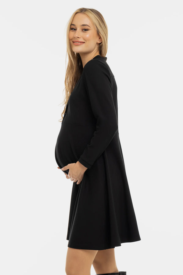 Еластична рокля с тик-так копчета - черна