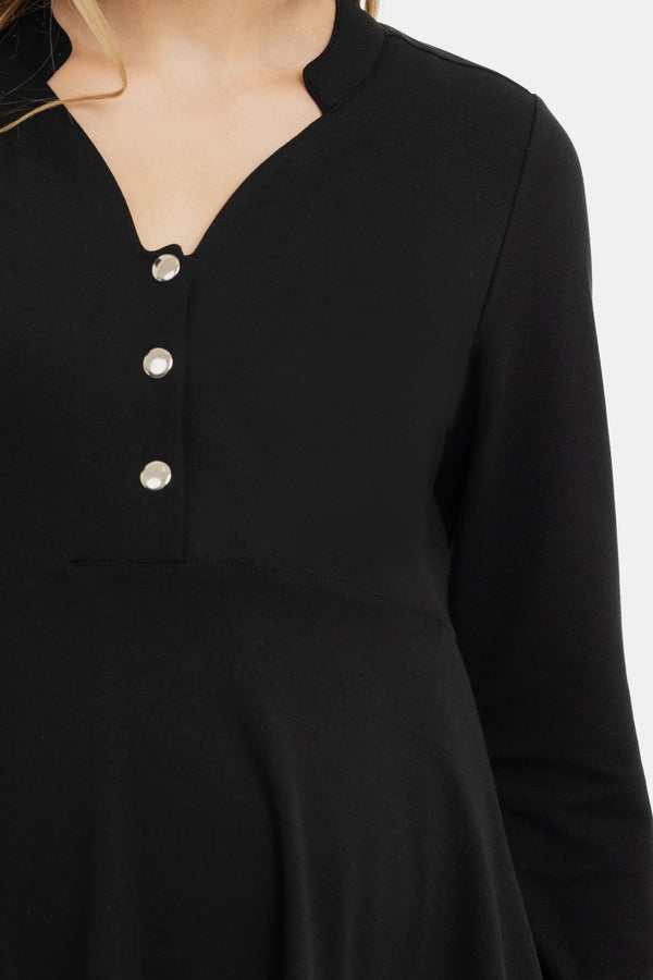 Еластична рокля с тик-так копчета - черна