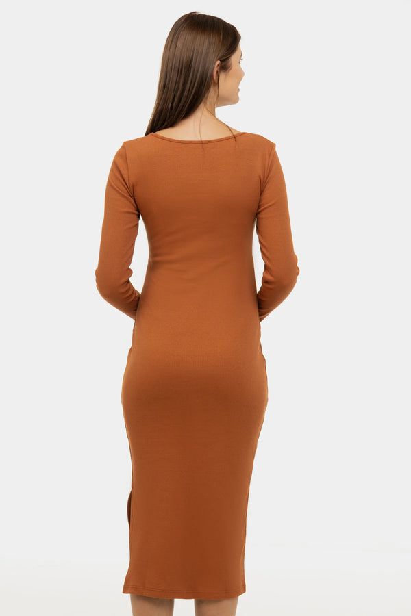 Рипсена рокля за бременни и кърмещи - карамел