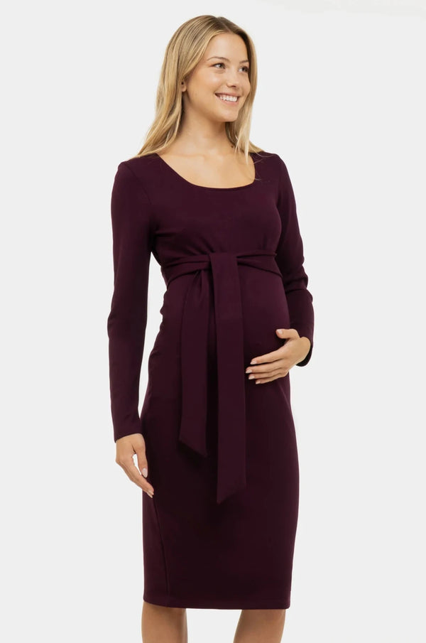 Елегантна дълга рокля с широк колан - бордо