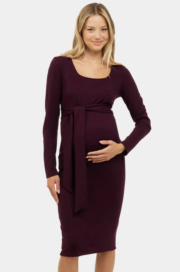 Елегантна дълга рокля с широк колан - бордо