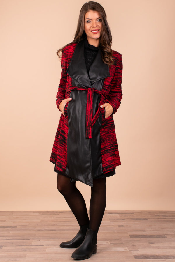 Дълга жилетка за бременни с кожена предна част