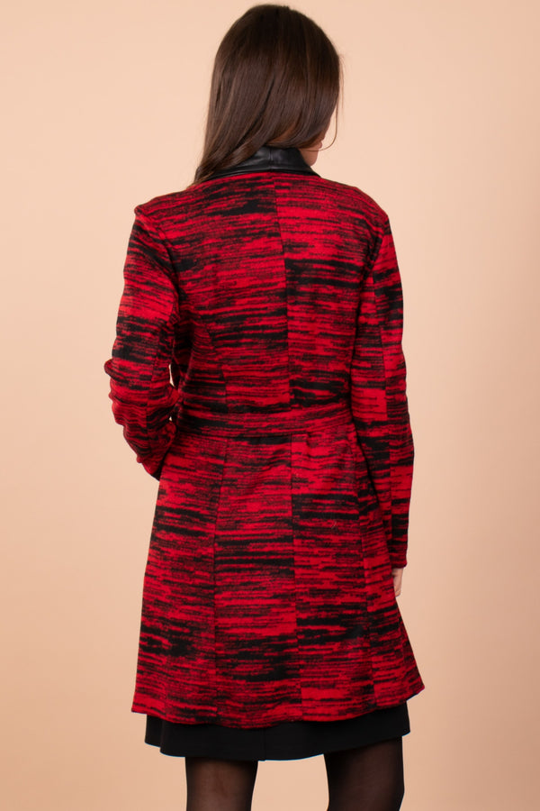 Дълга жилетка за бременни с кожена предна част