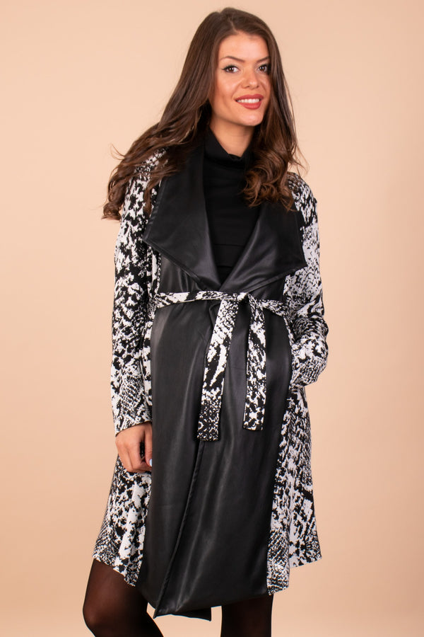 Палто за бременни с кожена предна част