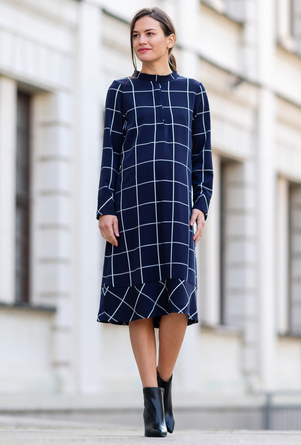 Дълга карирана рокля за бременни и кърмещи